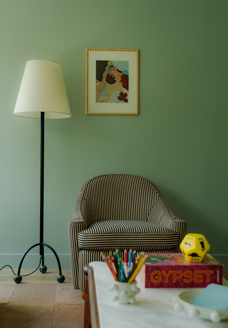 Comfortable green therapy room for children and teens