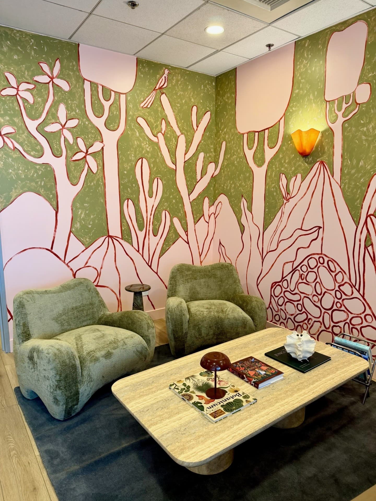 Comfortable therapy room for children and teens